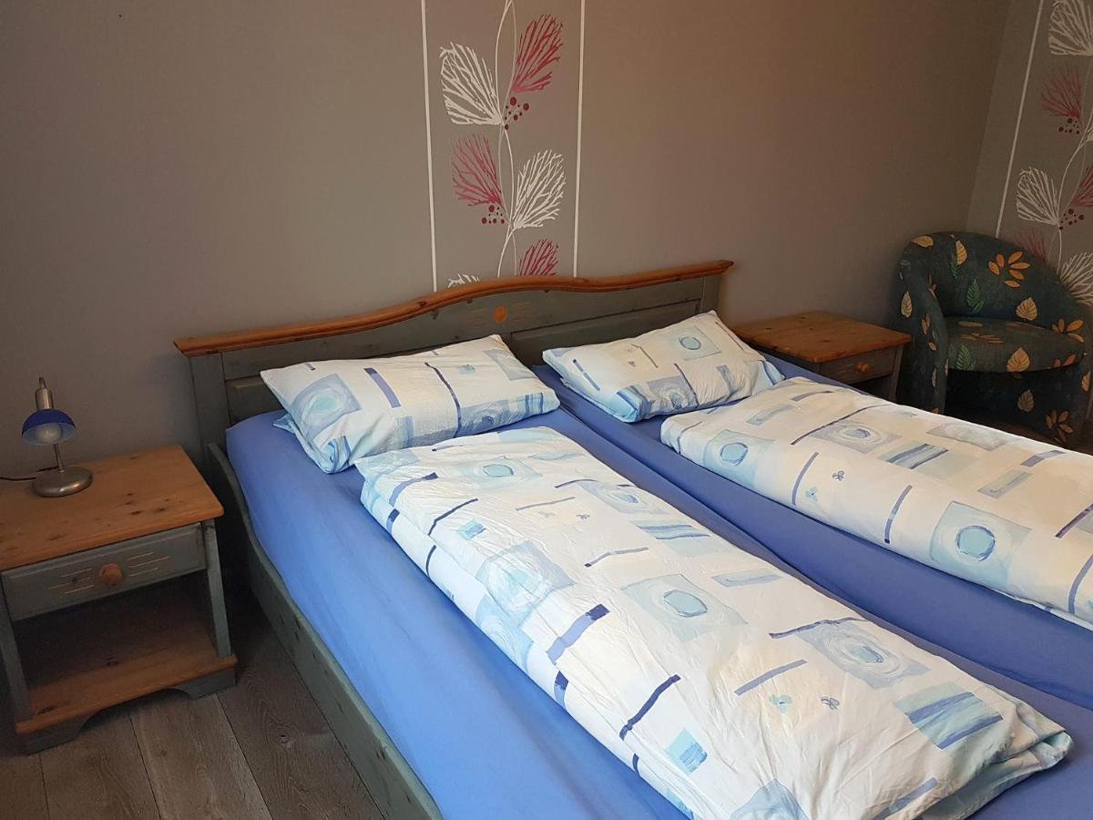 Monteurwohnungen Goeb - Nicht Fuer Urlaubsgaeste Geisa Exteriör bild