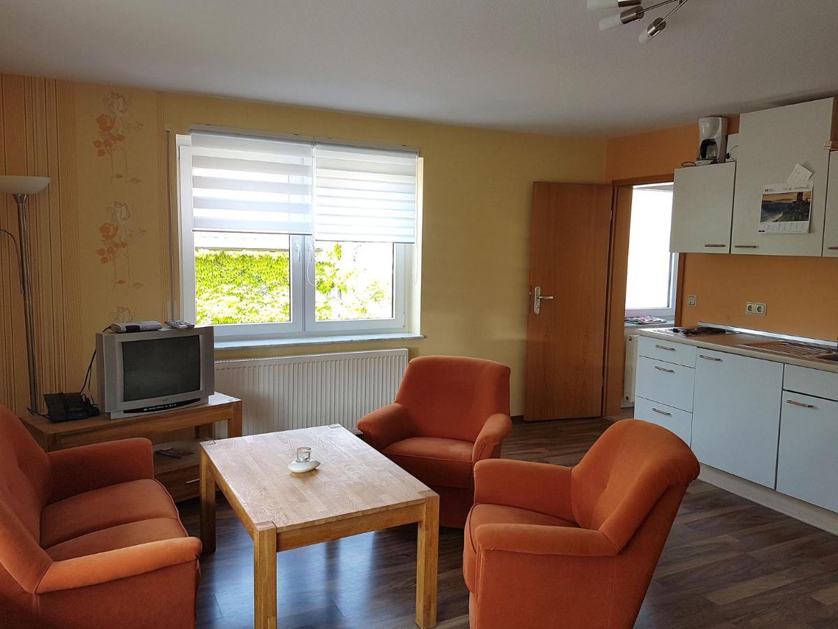 Monteurwohnungen Goeb - Nicht Fuer Urlaubsgaeste Geisa Exteriör bild